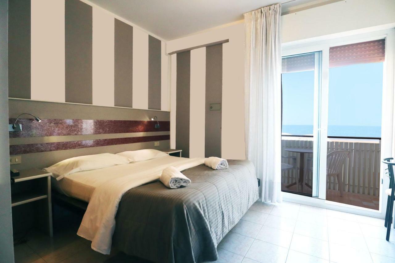 Hotel Righetto Fronte Mare Cavallino-Treporti Luaran gambar